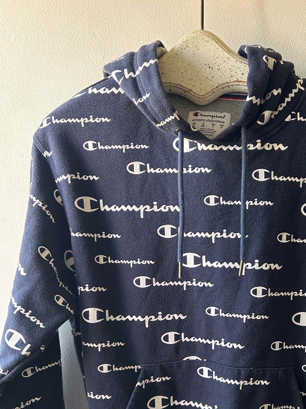 Men’s champion sweatshirt
